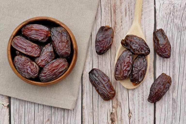 Mehr über den Artikel erfahren Die Kraft der Dattel: Warum Dattelsüße so lecker ist