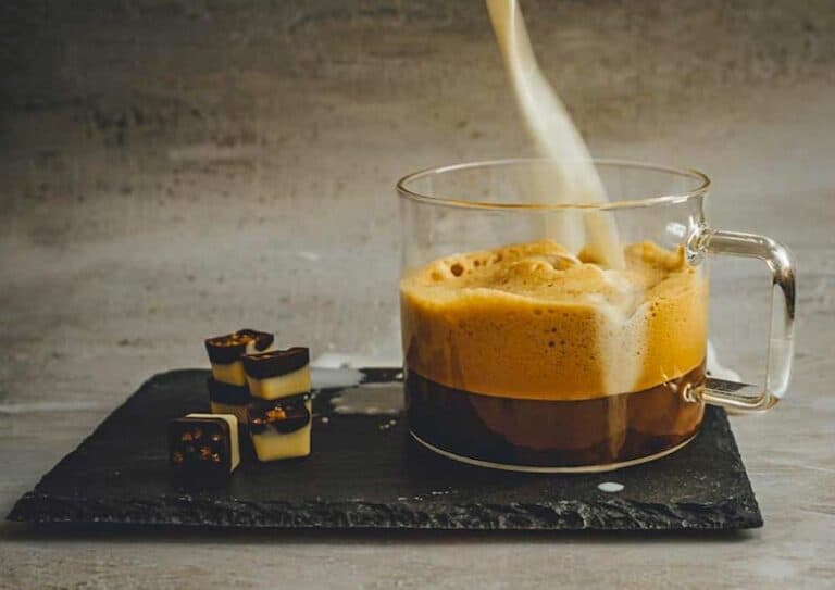 Mehr über den Artikel erfahren Süße Versuchung: Die besten Toffee-Rezepte zum Nachmachen